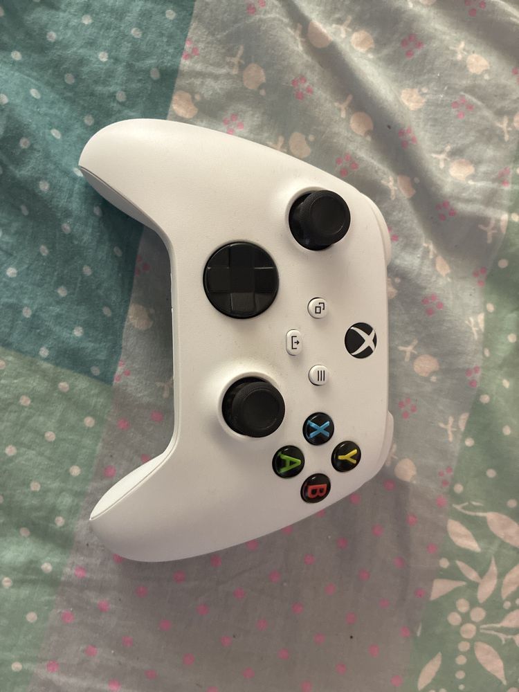 Xbox Series S + bateria de comando Xbox