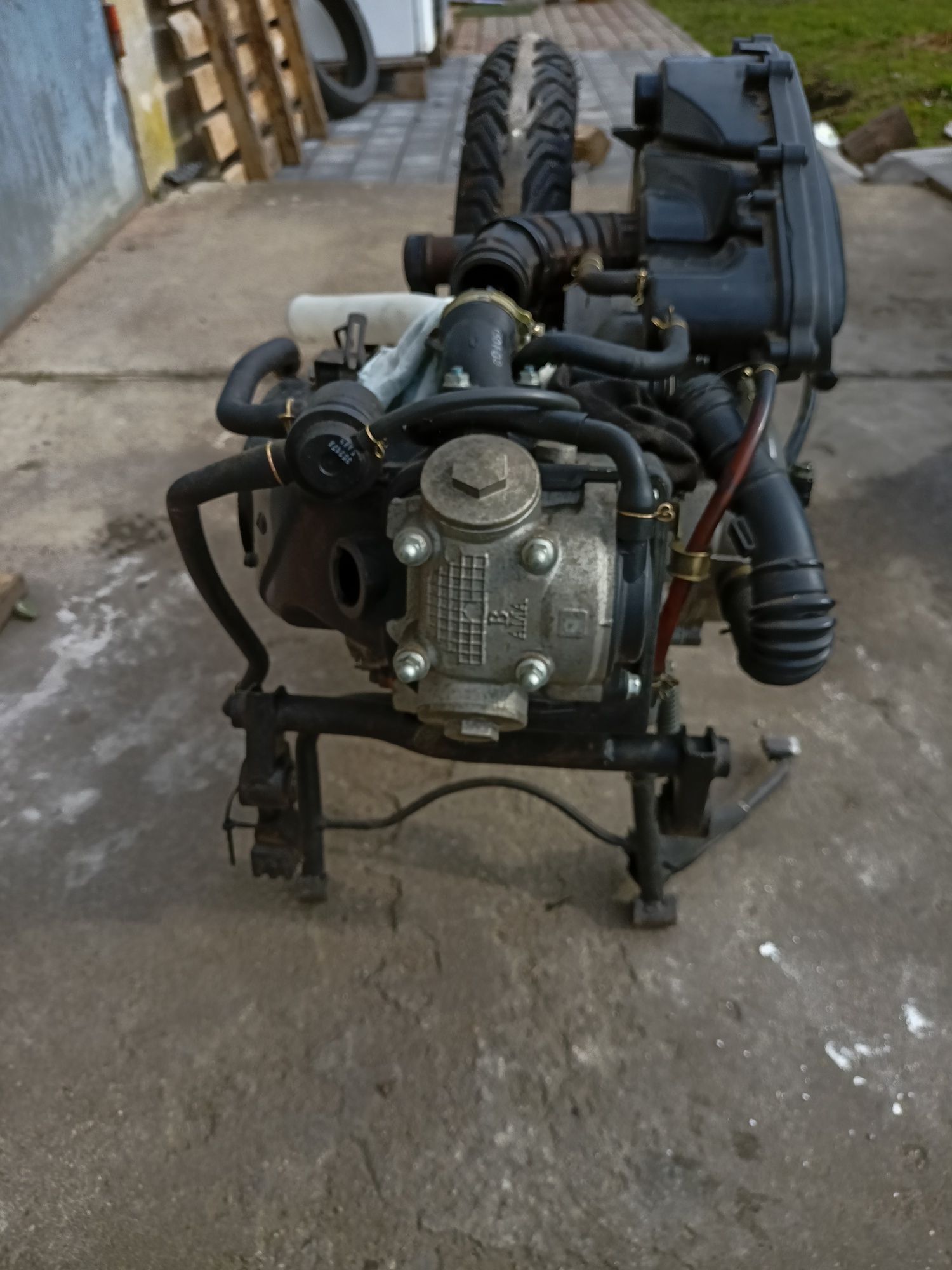 Silnik peugeot tweet 50