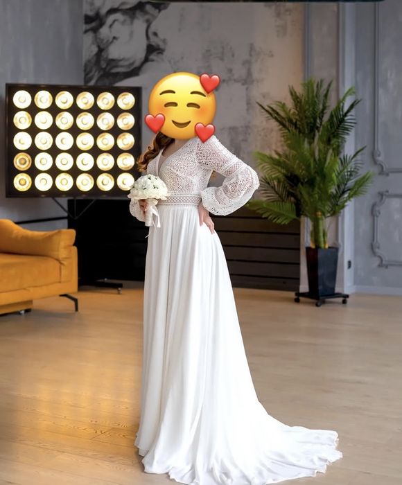 Продам свадебное платье, одели один раз, в отличном состоянии.