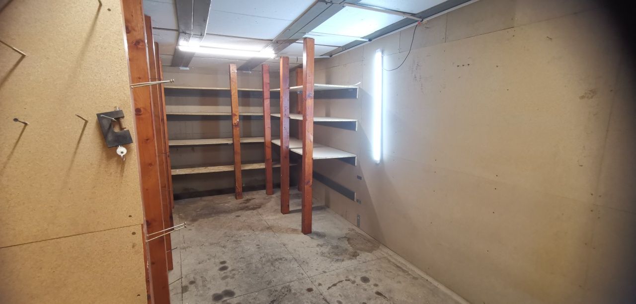 Garaż blaszany 3x6m duży, ocieplony, podłoga, regały, oświetlenie
