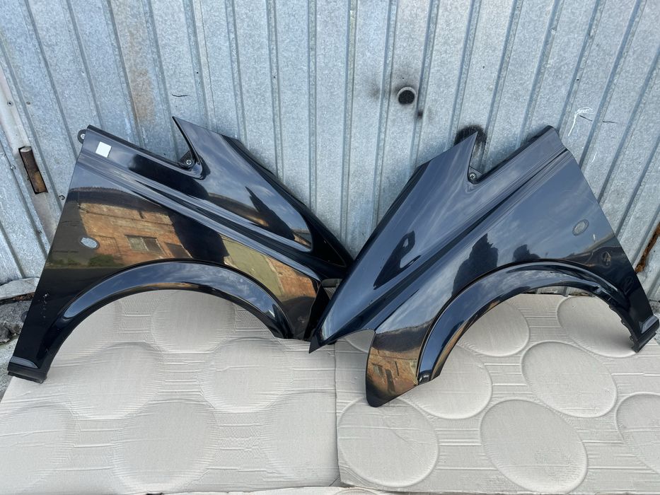 Крило переднє на Mercedes-Benz VITO W639.