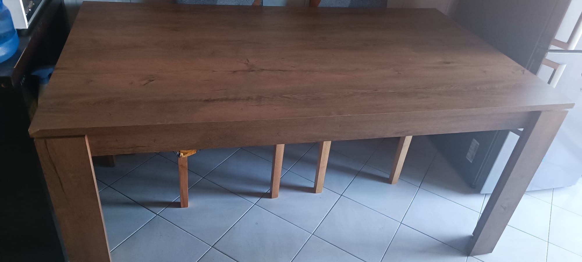 Mesa de sala 8 assentos S/cadeiras