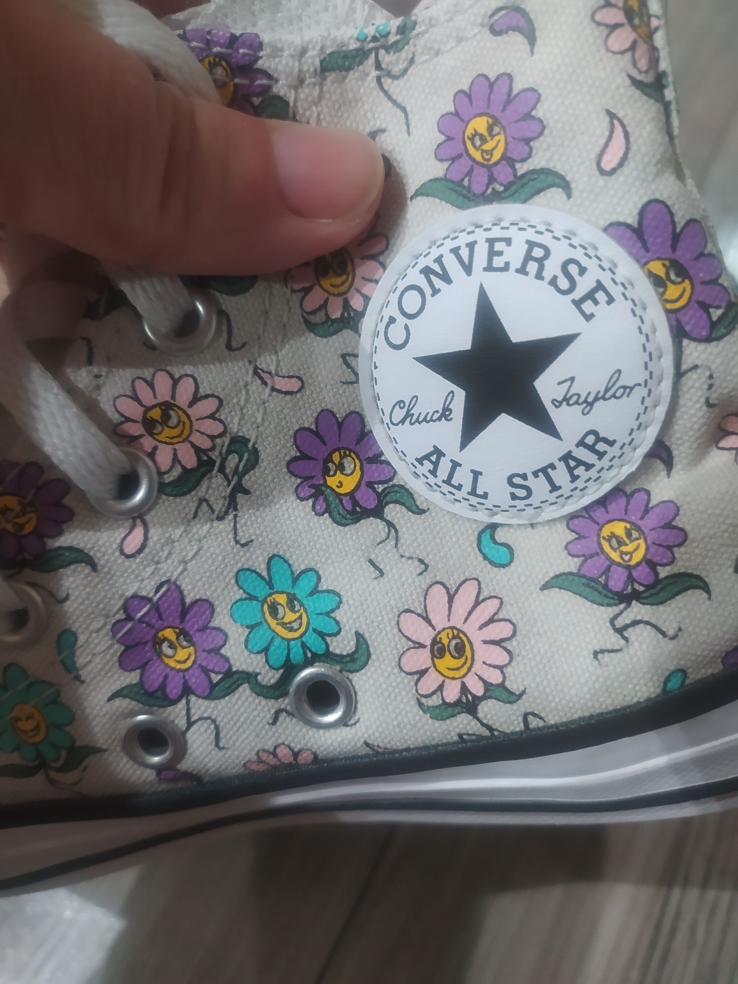 Trampki z długą Cholewy tenisówki Converse w kwiaty r 31 sneakersy