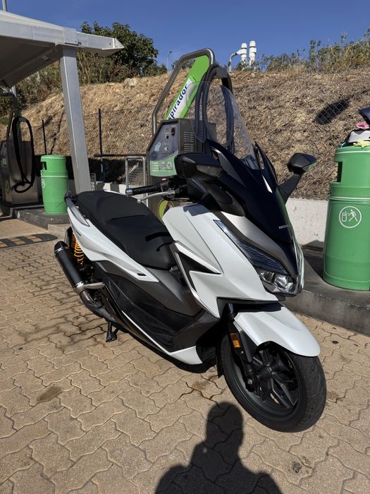 Honda Forza 350 com extras