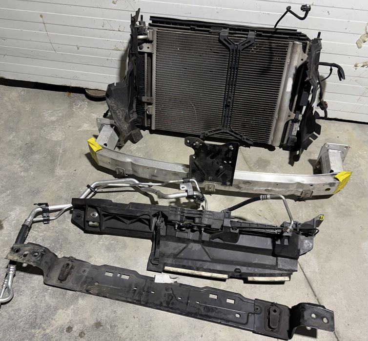 Peugeot 308 GT-LINE Peças Guarda Lamas/ Farol full led