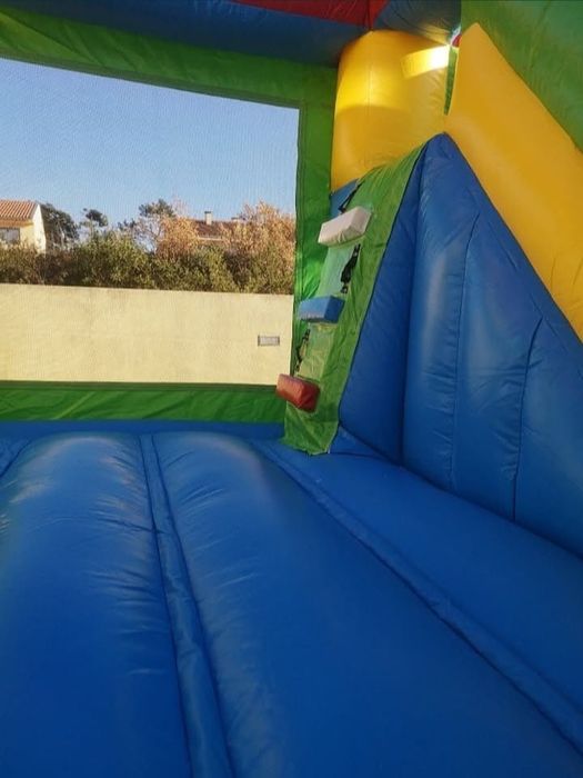 Aluguer de Insuflável para festas, aniversários e eventos.