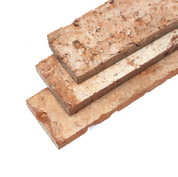 Sprzedam cegiełkę elewacyjną ciętą z oryginalnej starej cegły palonej.