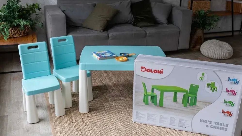 Столик doloni зі стільцями дитячий
