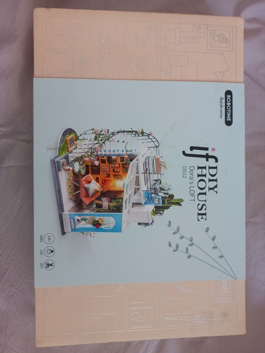 DIY House Dora's loft Robotime domek