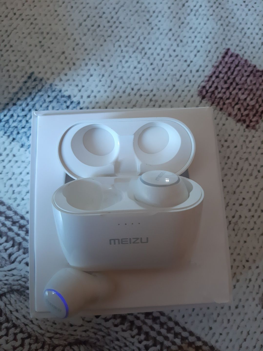 MEIZU  наушники нові