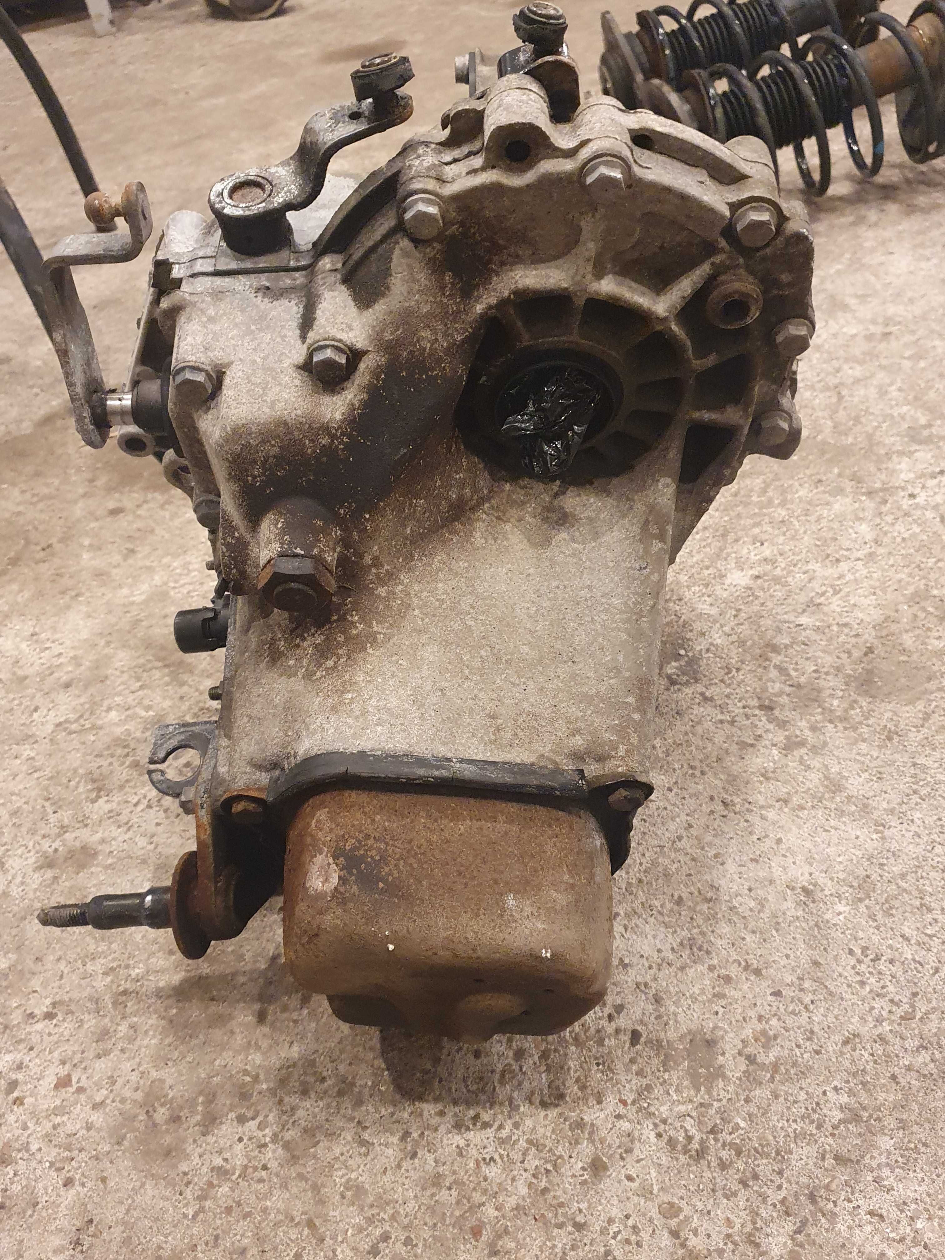Skrzynia biegow Peugeot 206 + plus 1.1  sprawna