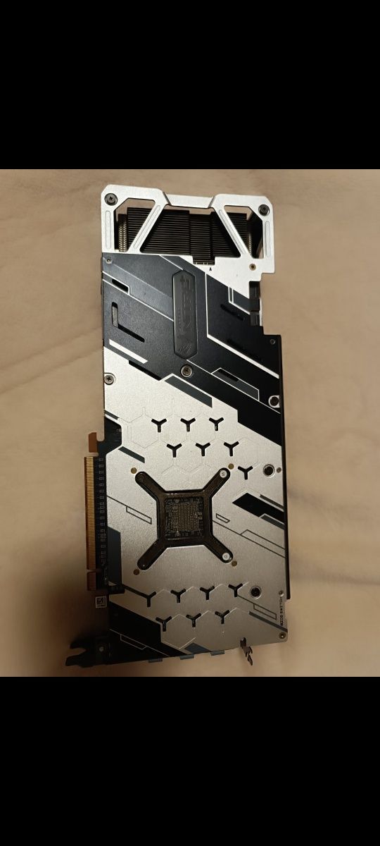 RX 5700 XT Nitro+