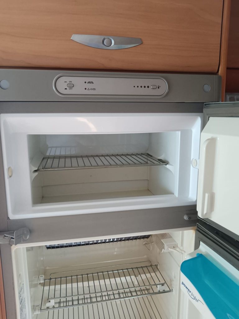 Frigorifico de caravana ou autocaravana