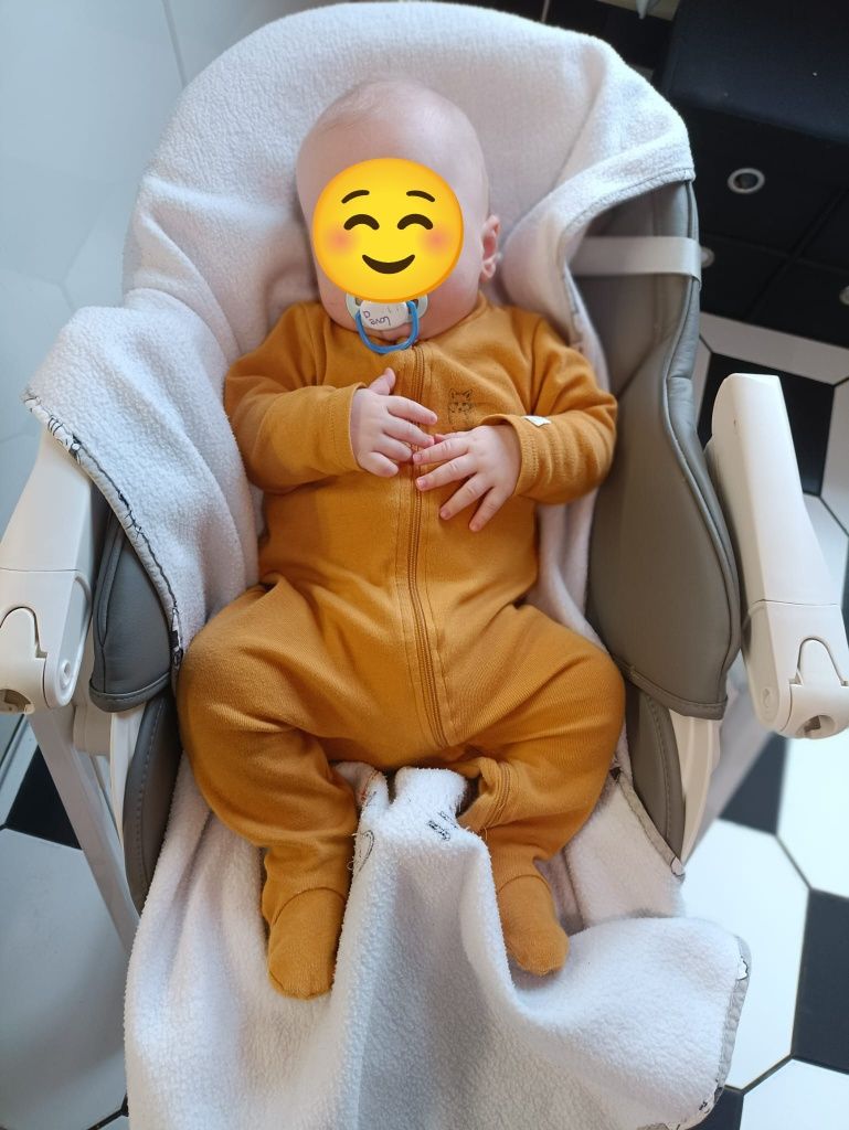 Krzesełko do karmienia KidsZone + gratisy