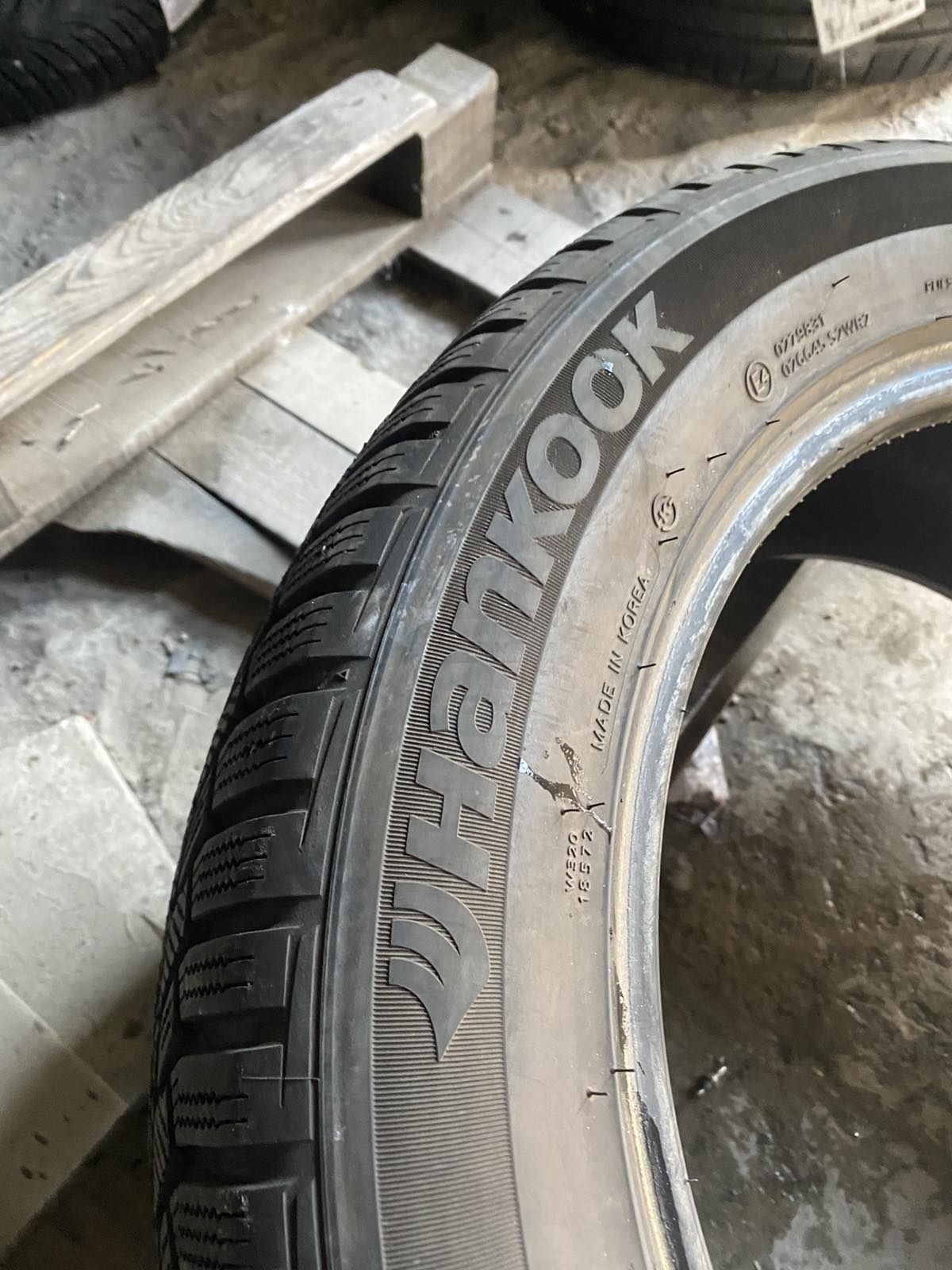 225.55.17 Hankook 1шт зима БУ склад шины резина из Европы 55 R17
