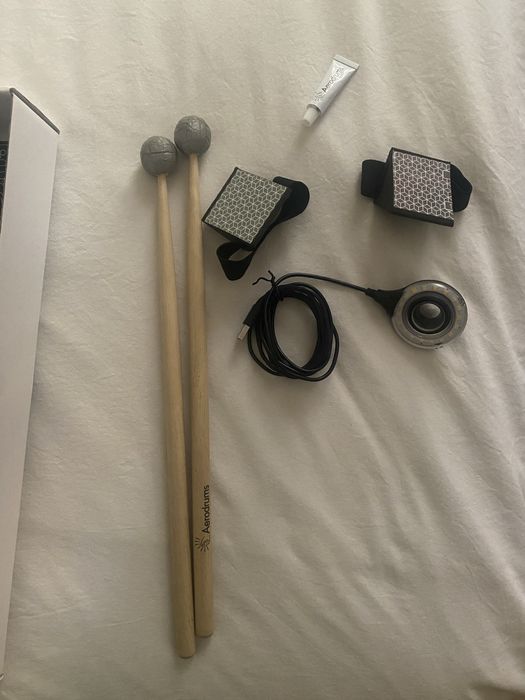 Aerodrums Air Percussion Set
