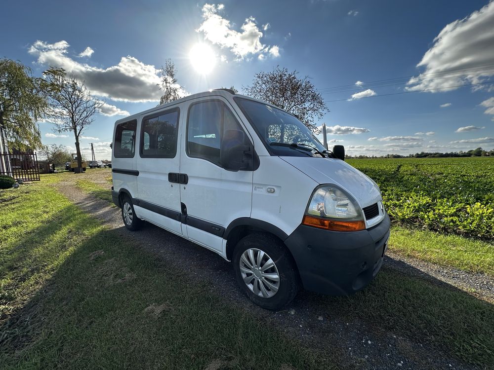 Renault Master 9 osobowy