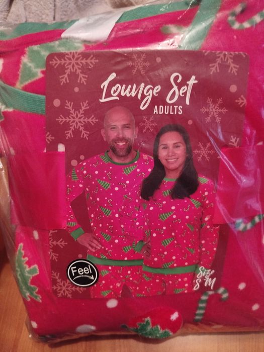 Zestaw dwóch cieplutkich piżam świątecznych dla niej i dla niego S/M