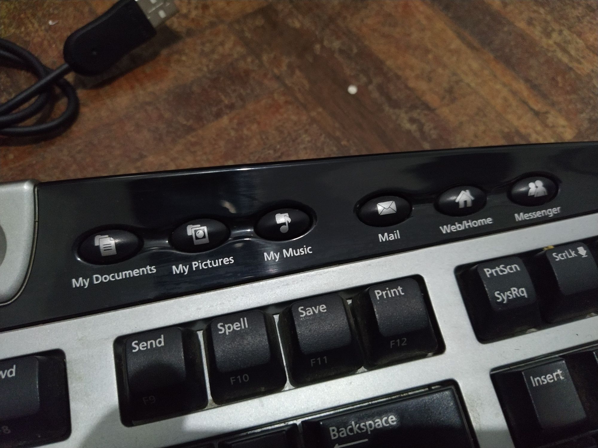 Teclado Microsoft com leitor biométrico layout US