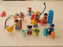 Klocki pasują do ręki figurki LEGO DUPLO