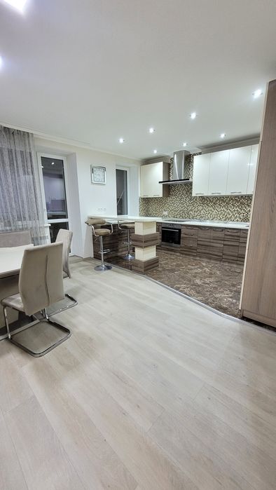 Видовая 3-х кв. Метро! Сертифікат!