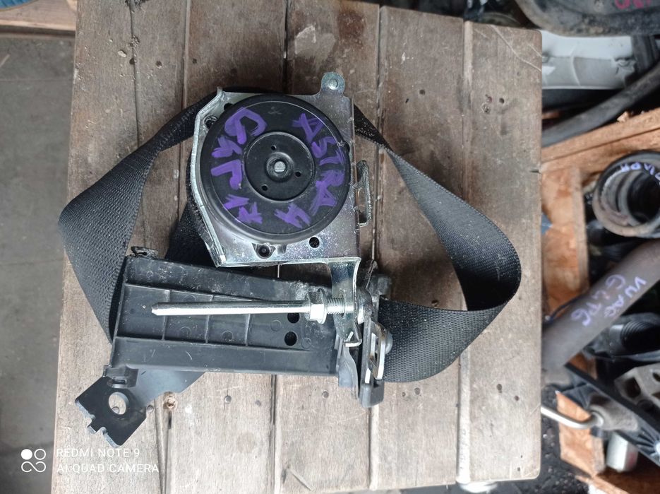 Lewy pas bezpieczeństwa Opel Astra H G4P17