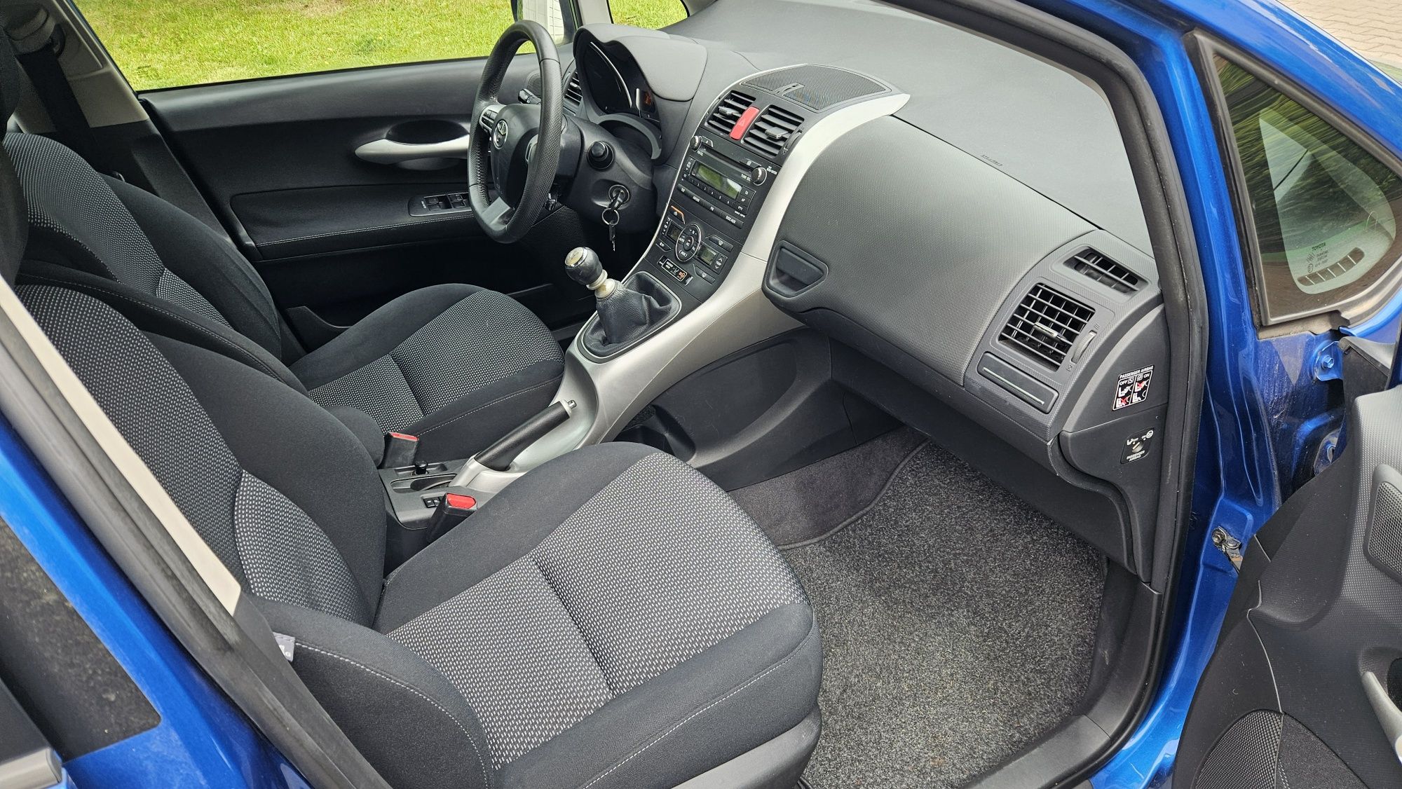 10r śliczna zadbana TOYOTA AURIS 2.0D4D 125KM od starszego Pana