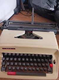 Máquina de escrever antiga automática