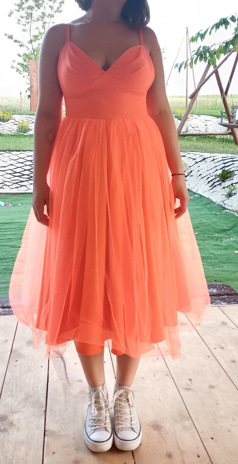Sukienka pomarańczowa weselna z tiulem
