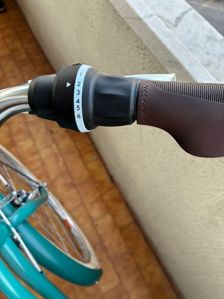 Bicicleta com cesto