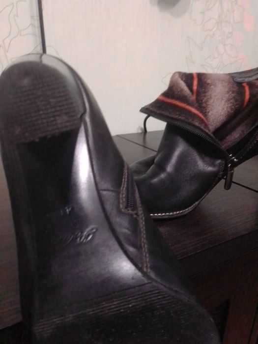 Продам ботинки ( ботильоны)