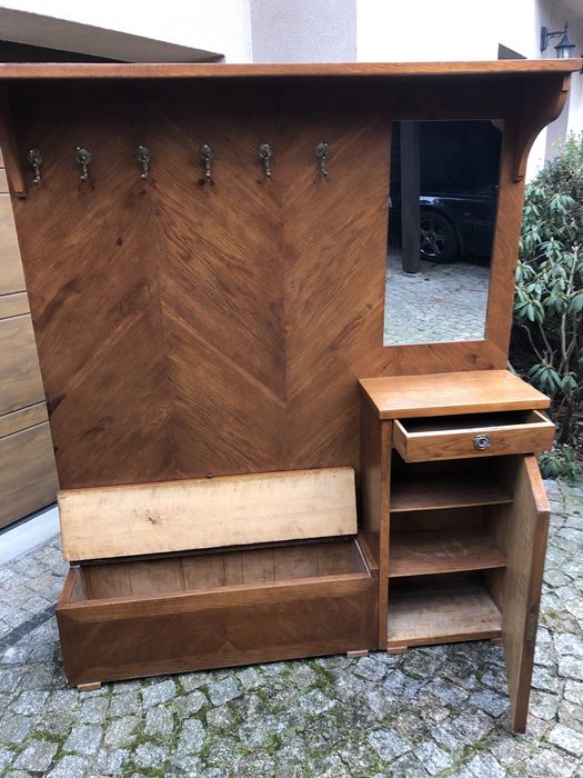 Wieszak garderoba stojący po renowacji