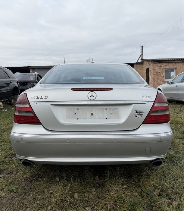 W211 бампер задній ідеальний рестайл вихлоп Мерседес Авторозборка