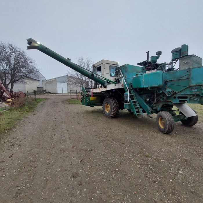 Конбайн нива ск-5