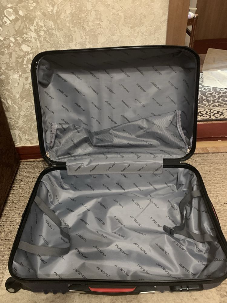 Валіза (чемодан) Monzana Hard Shell 62*42*27, 64 л.