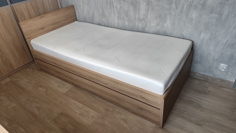 Łóżko młodzieżowe