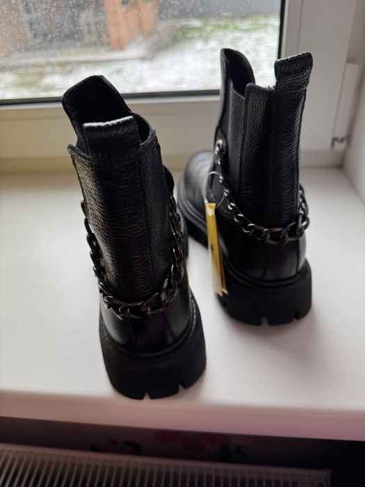 Ботинки, чоботи Tutubi