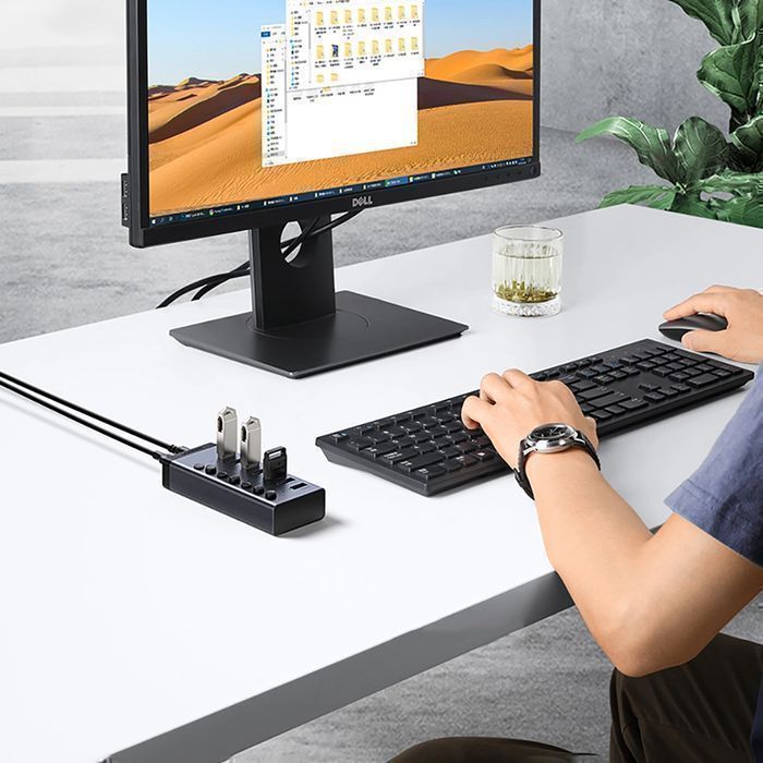 Ugreen wielofunkcyjny HUB 7w1 USB Typ C - 7x USB Typ A 3.0 PD DC 12V