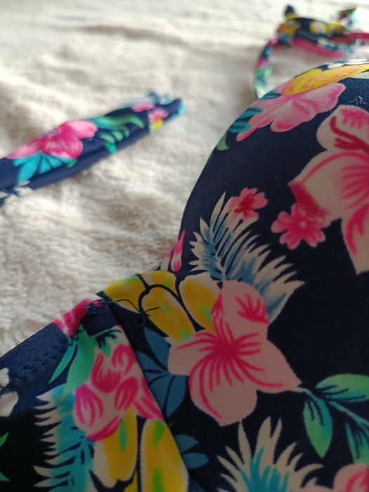 Biquíni Springfield floral tropical tamanho 38
