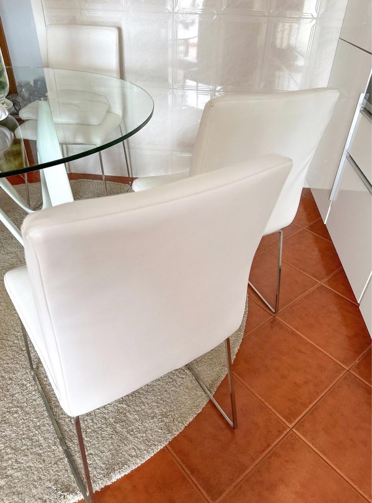 Conjunto 4 cadeiras em otimo estado