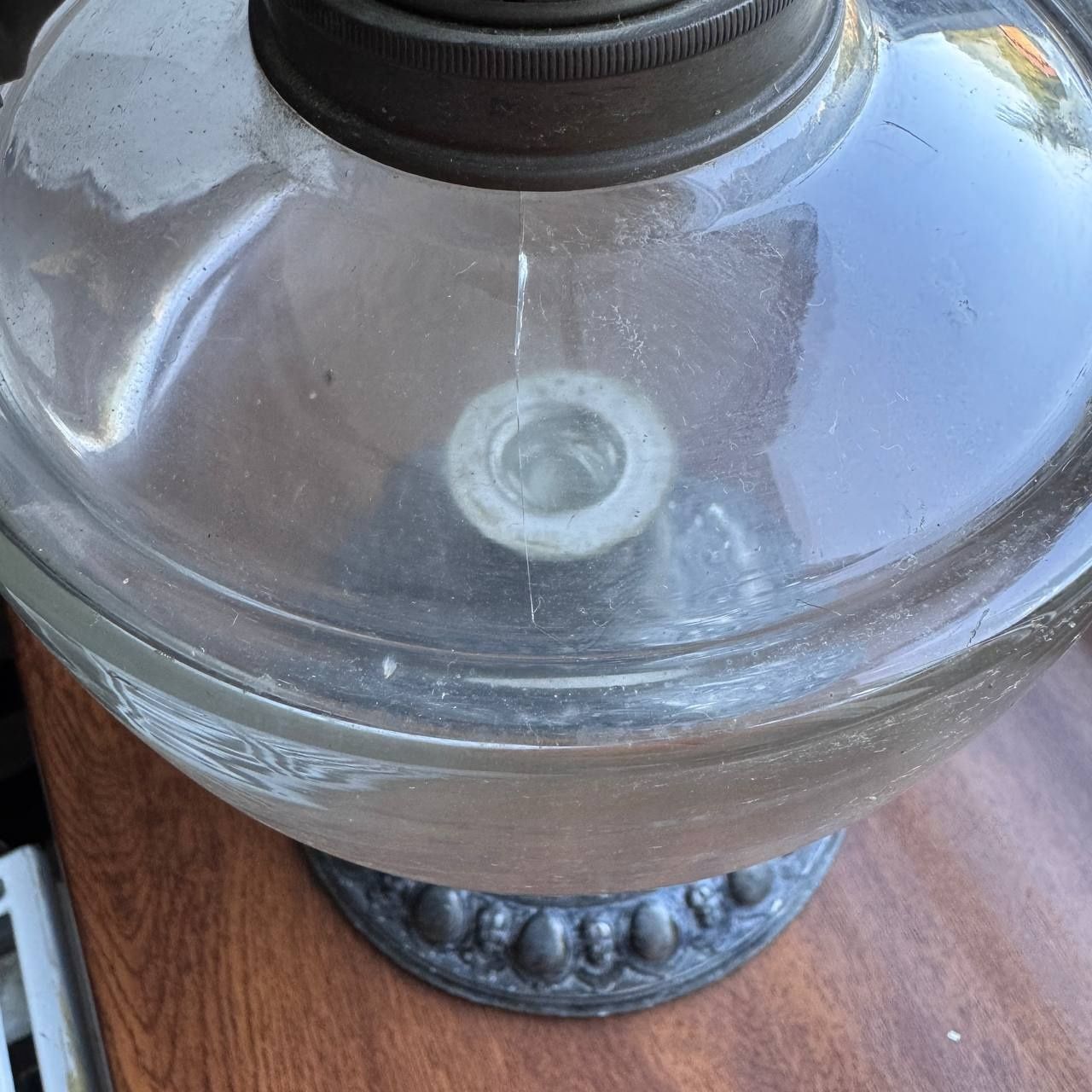 Lampa naftowa Szklana początku XX wieku