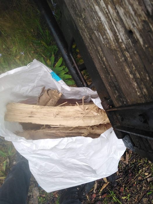 Lenha em sacos de boa qualidade