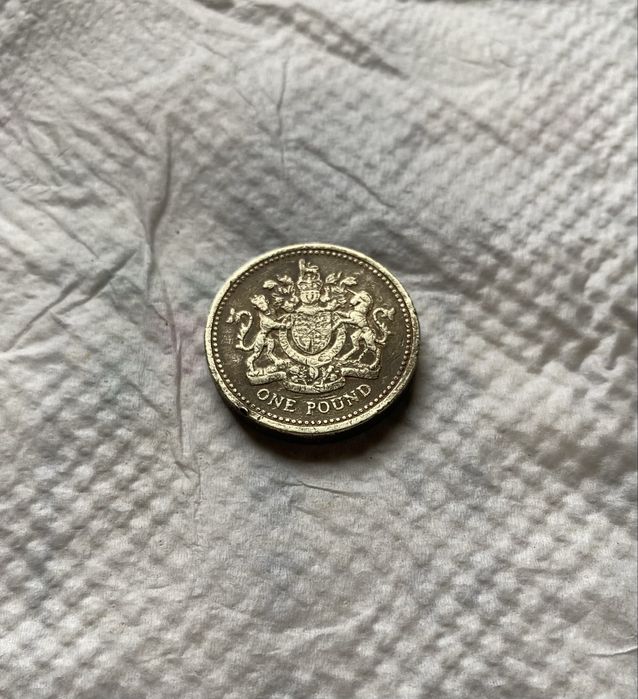 Moeda rara de coleção - One Pound Elizabeth II 1983