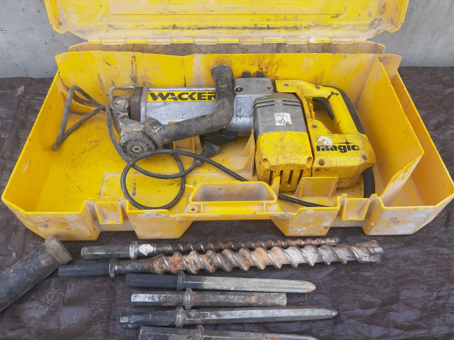 Młot wyburzeniowy Wacker EH9 BL/230