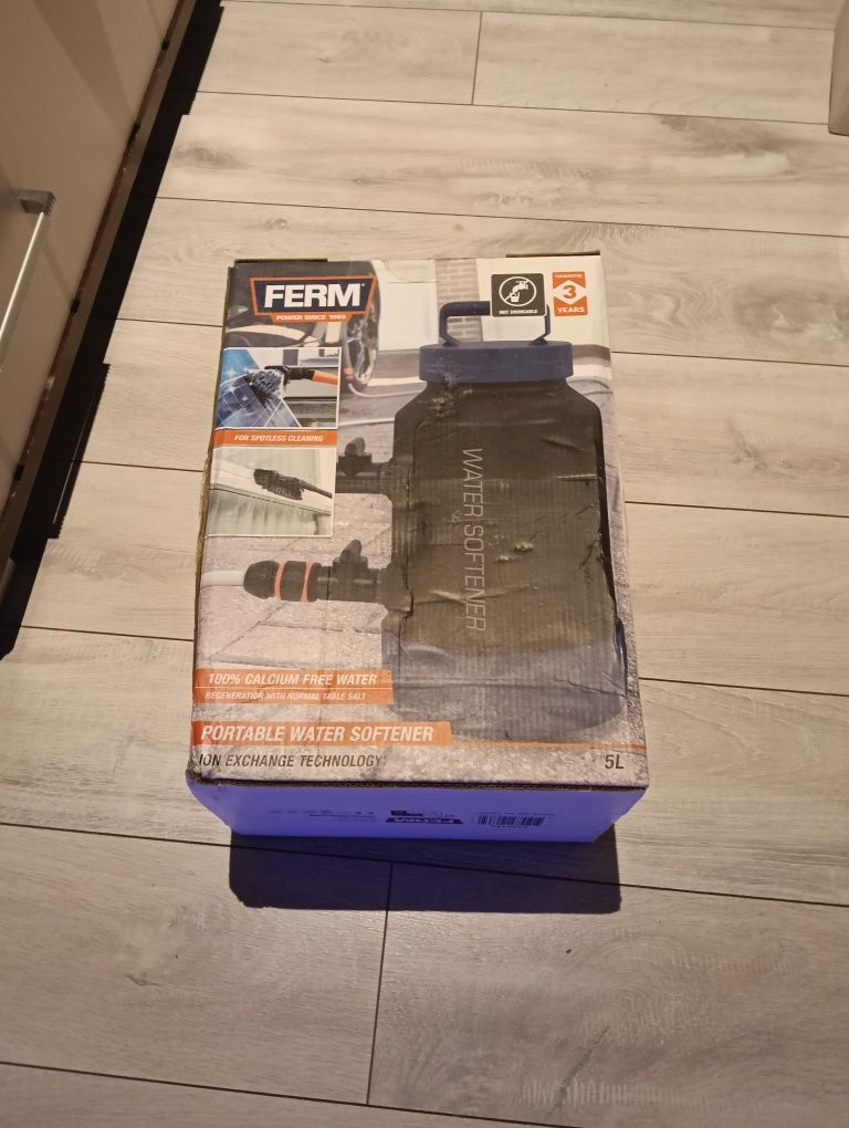 Przenośny zmiękczacz wody firma Ferm
