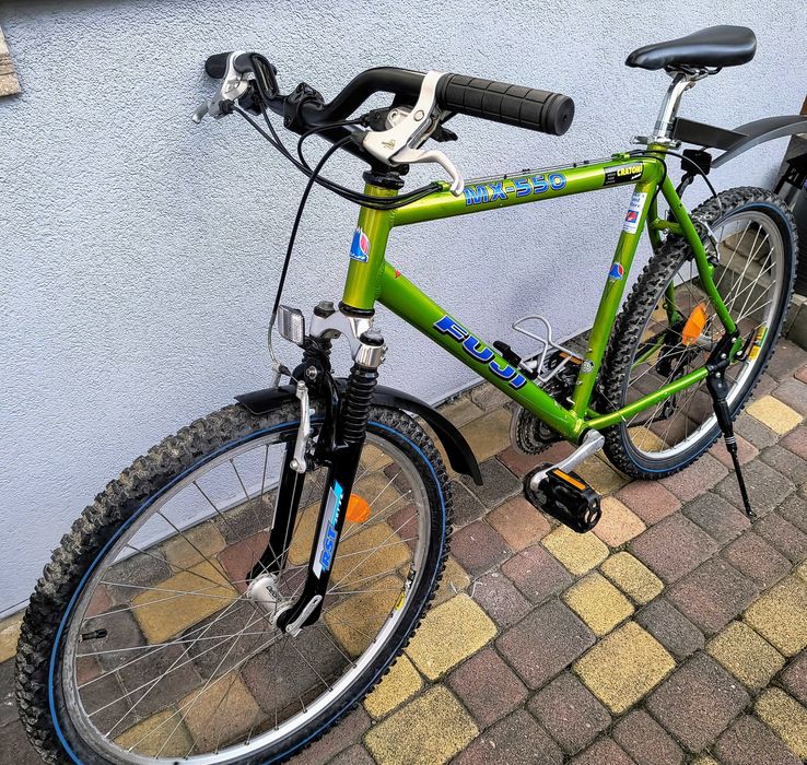 Rower trekkingowy japońskiej marki Fuji