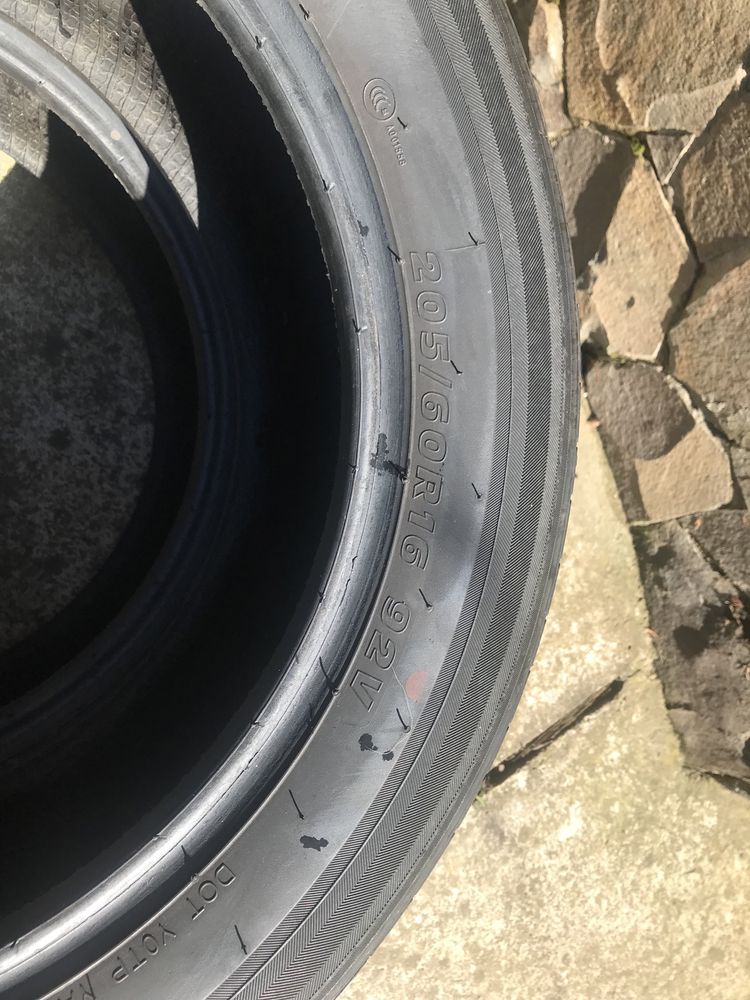 Продам 2 ската Kumho.