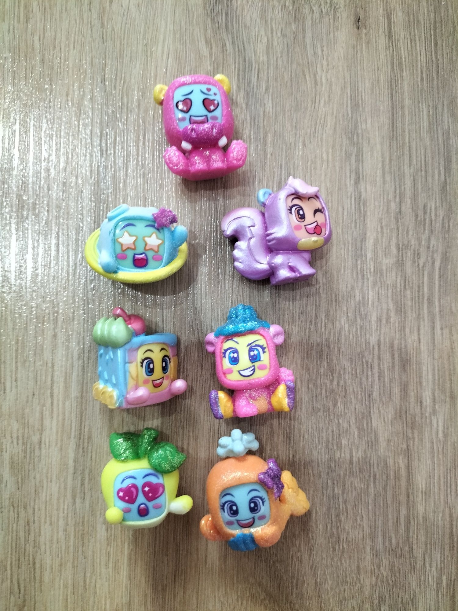 Moji pops 6 domków i 7 unikatowych figurek