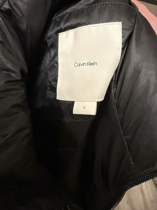 Продам оригинальную  мужскую куртку Calvin Klein