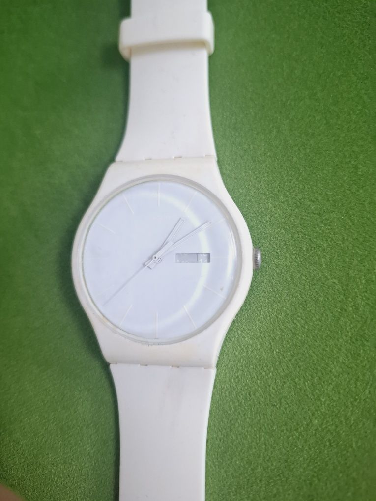 Swatch biały SO29W704-S14 nowoczesny